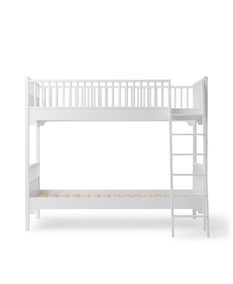 Oliver Furniture | Seaside Classic Bunk Bed With Slant Ladder - Bubba & Me