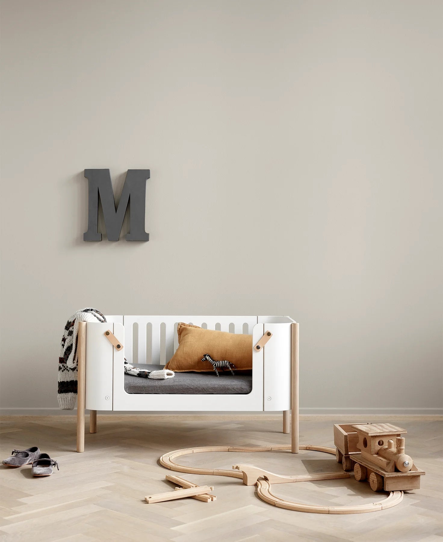 Oliver Furniture | Wood Bench White / Oak - Bubba & Me