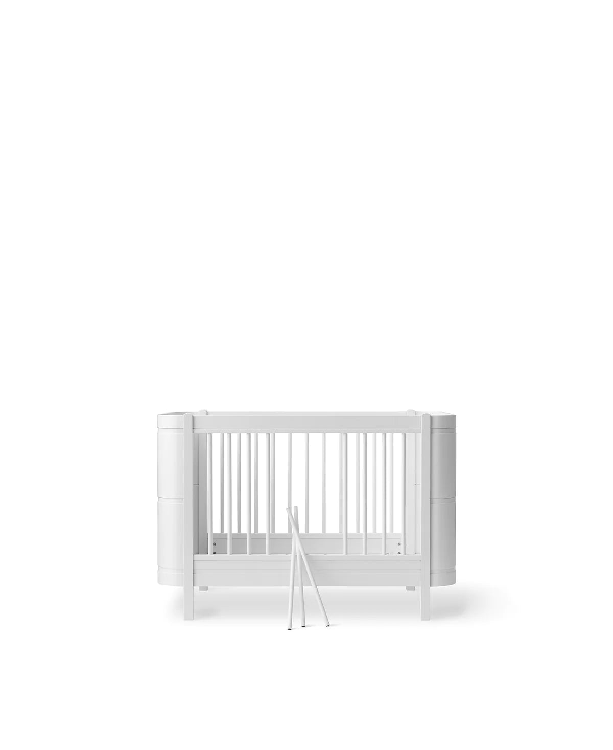 Oliver Furniture | Wood Mini+ Cot Bed Including Junior Kit in White - Bubba & Me