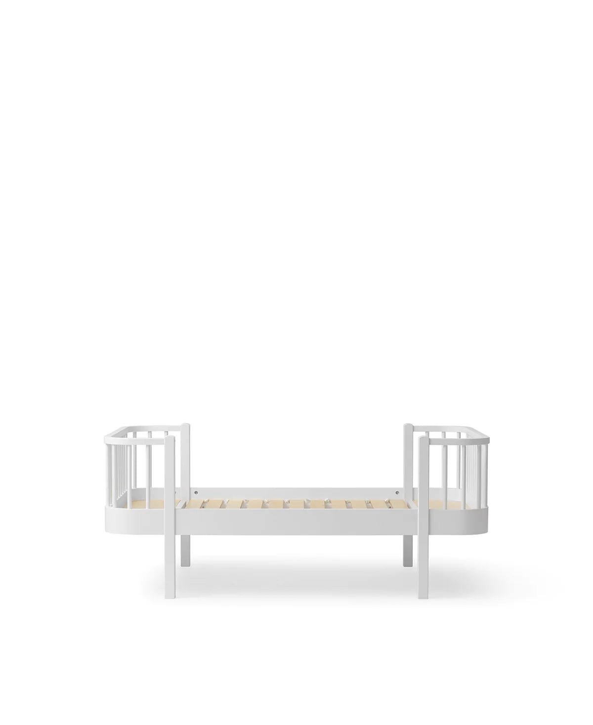 Oliver Furniture | Wood Original Junior Bed in White - Bubba & Me