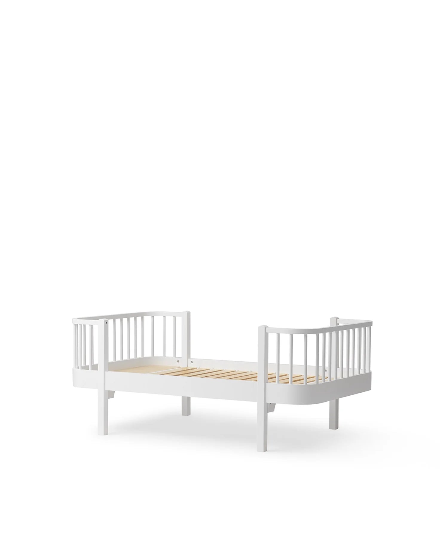 Oliver Furniture | Wood Original Junior Bed in White - Bubba & Me