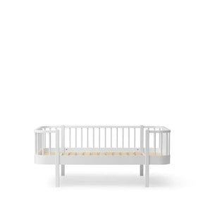Oliver Furniture | Wood Original Junior Day Bed in White - Bubba & Me