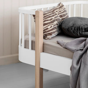 Oliver Furniture | Wood Original Junior Day Bed in White/Oak - Bubba & Me