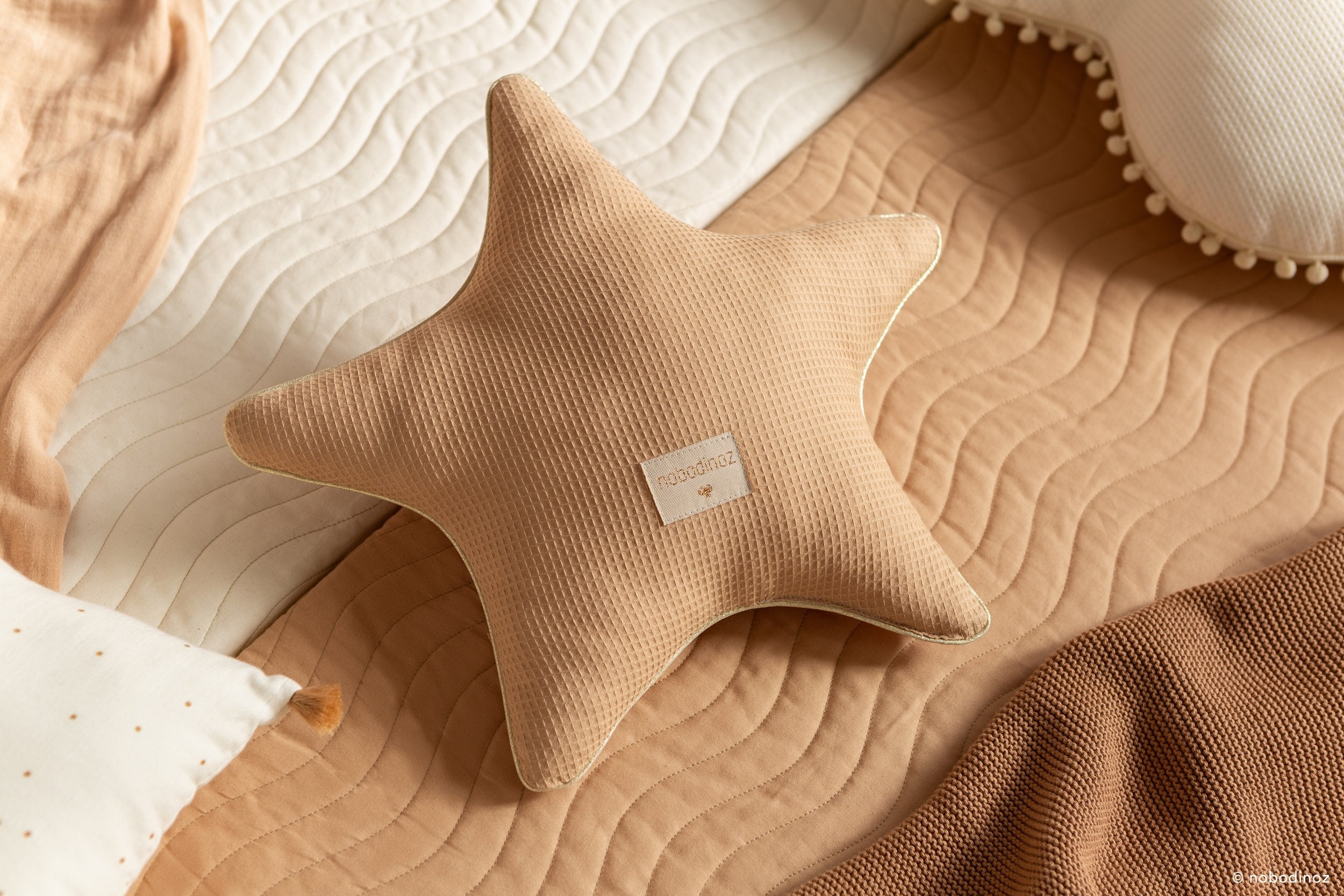 Nobodinoz Aristote Star Cushion in nude